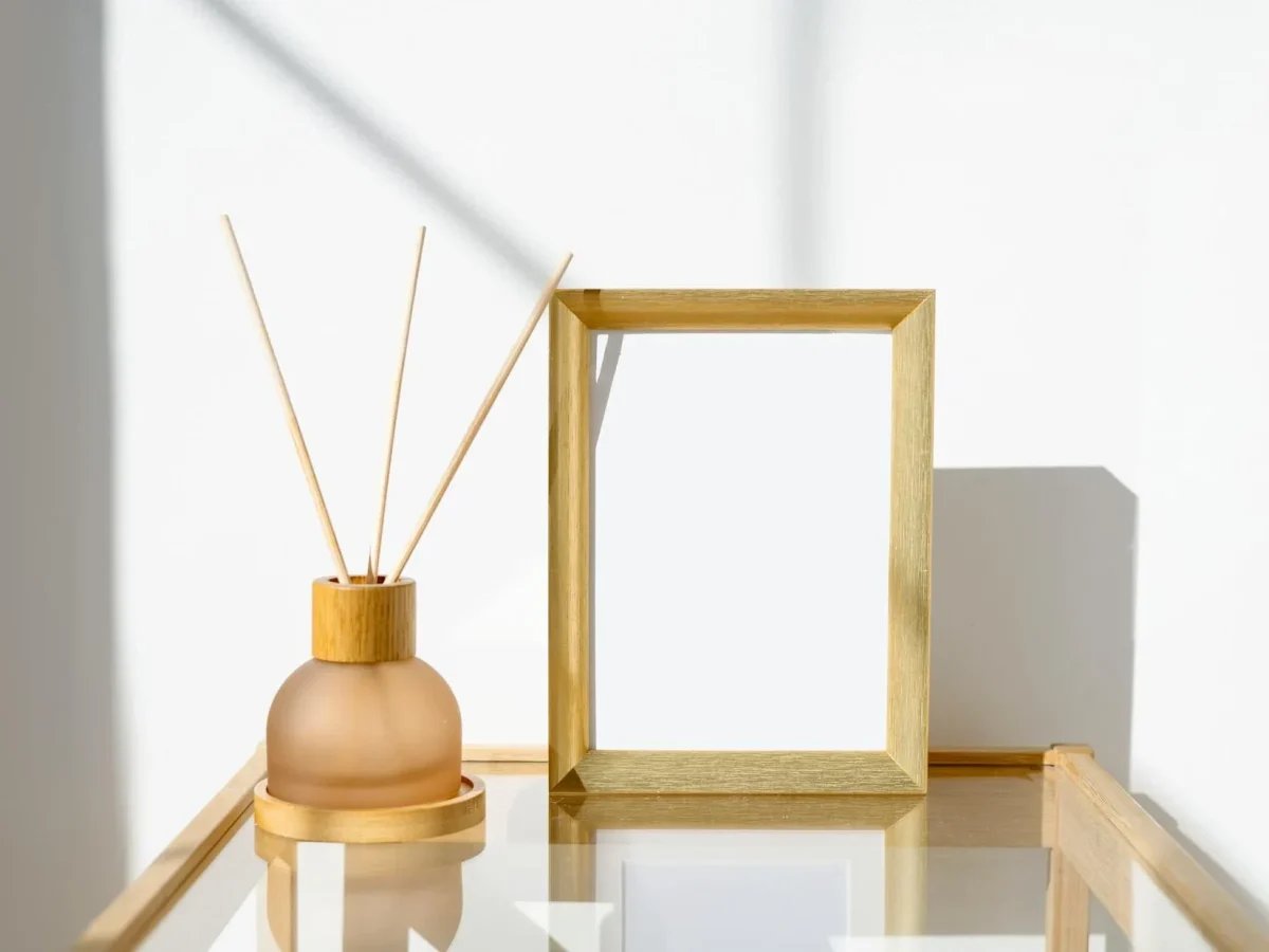 Modern Wood Frame Minimalist Design
