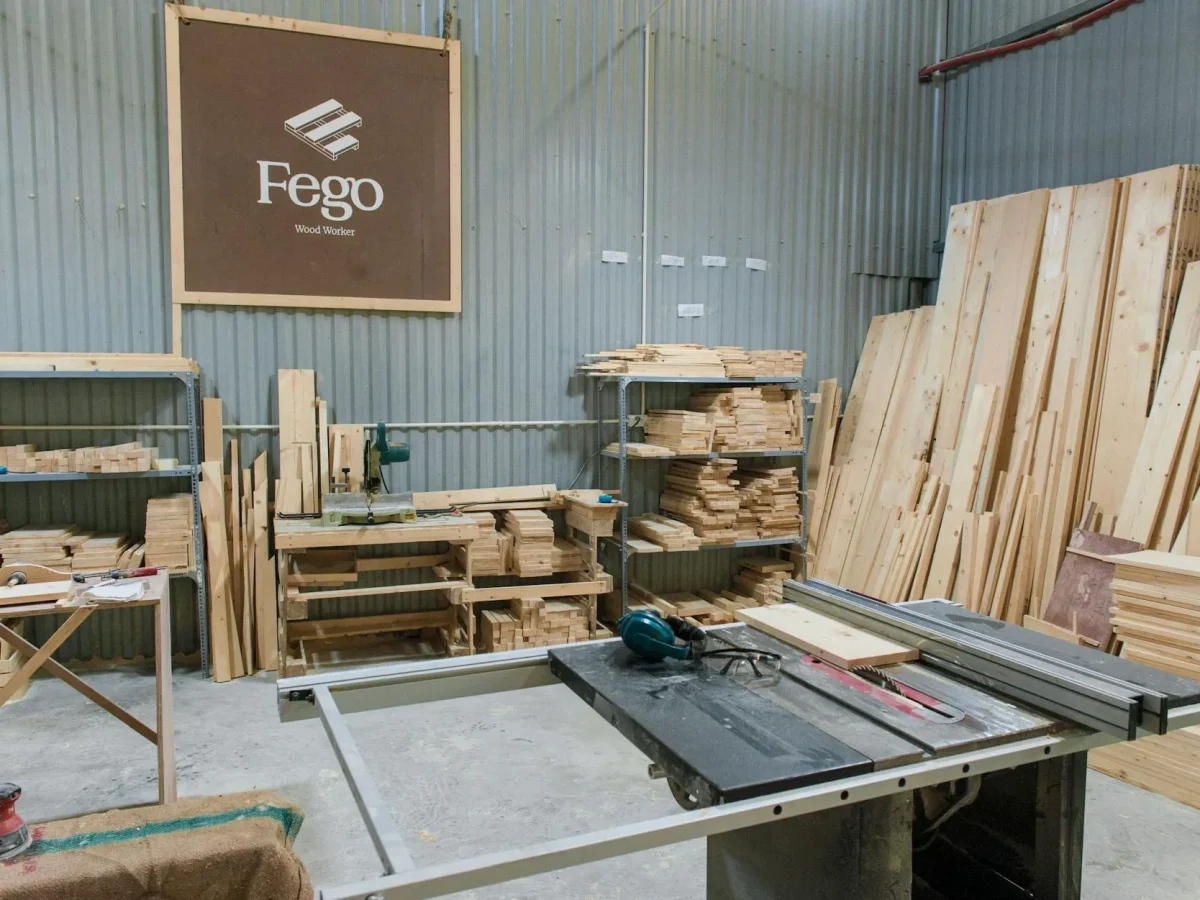 Wood Cutting Wood Assembly